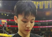 米兰体育入口-男篮联赛球员的精湛技艺吸引观众眼球