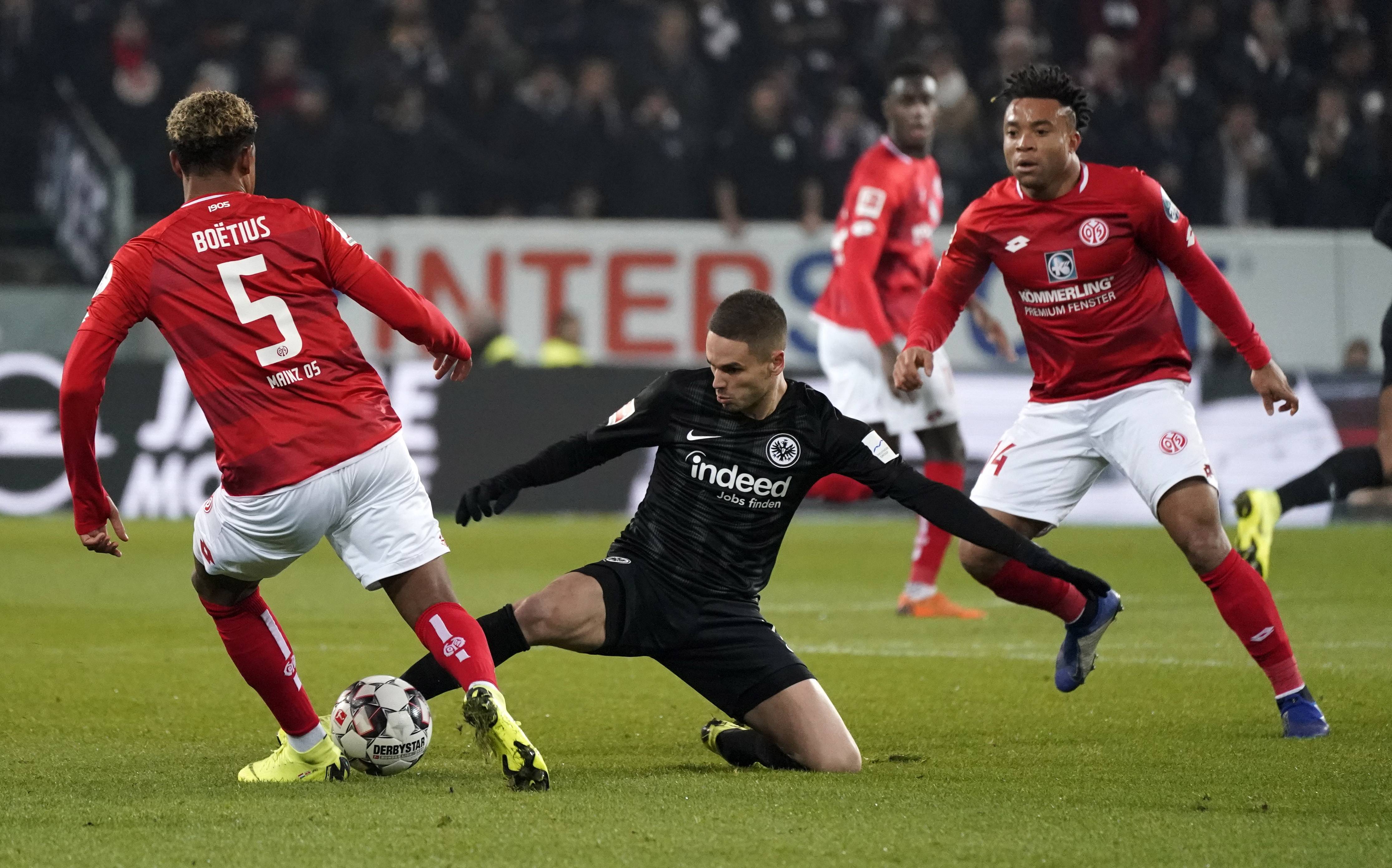 关于美因茨队员精湛技艺,连战连捷的信息 关于美因茨队员精湛技艺,连战连捷的信息