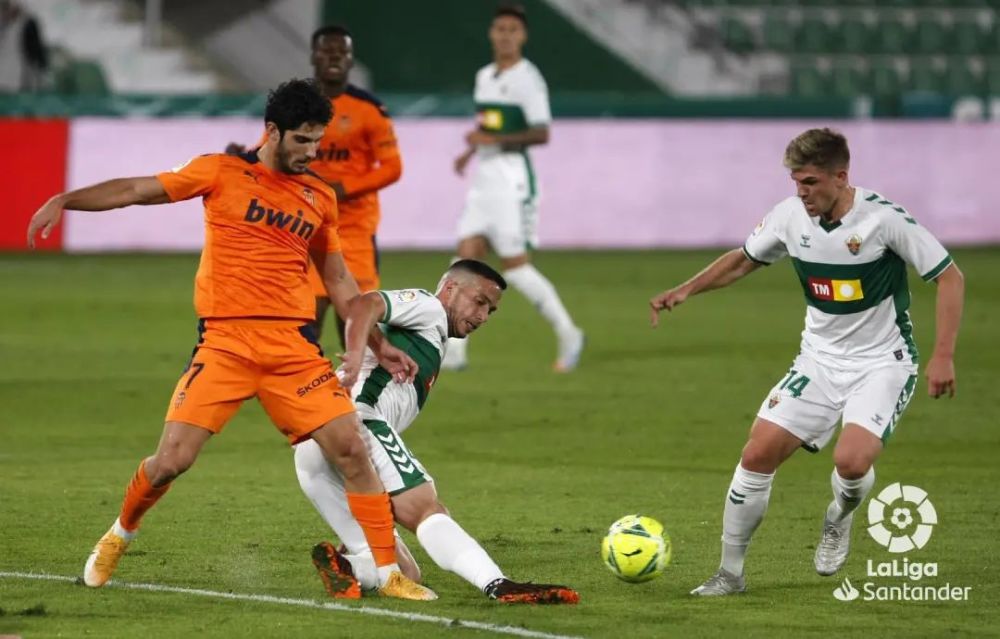 关于格拉纳达客场告捷,继续领跑积分榜的信息 关于格拉纳达客场告捷,继续领跑积分榜的信息