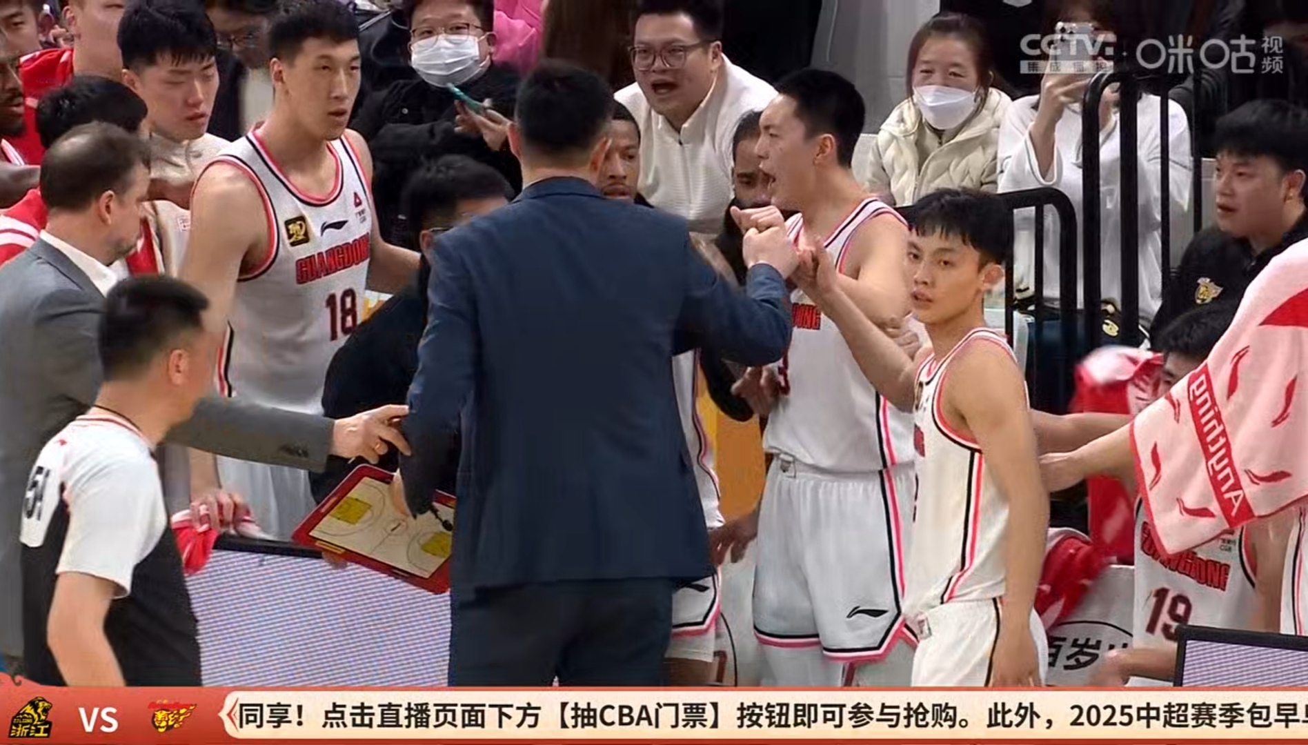 深圳男篮以出色表现战胜安徽队