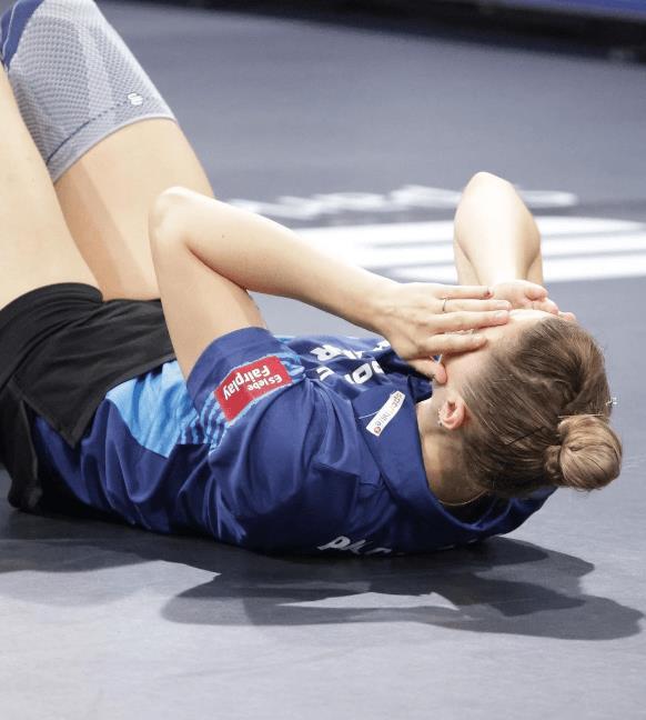 捷克女足逆袭成功,强势晋级八强的简单介绍 捷克女足逆袭成功,强势晋级八强的简单介绍