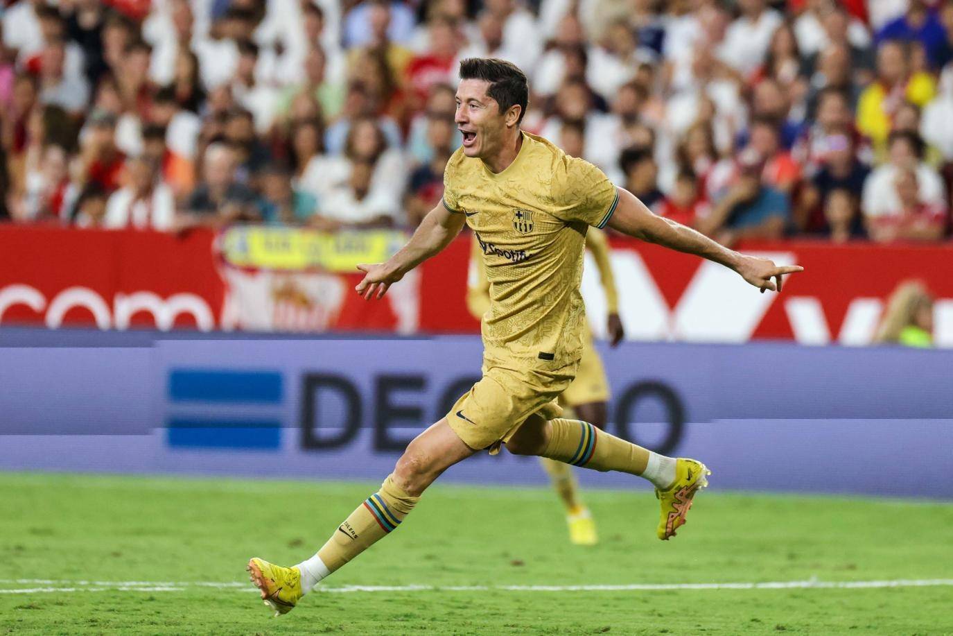 以色列前锋连场进球,表现让人惊叹的简单介绍 以色列前锋连场进球,表现让人惊叹的简单介绍