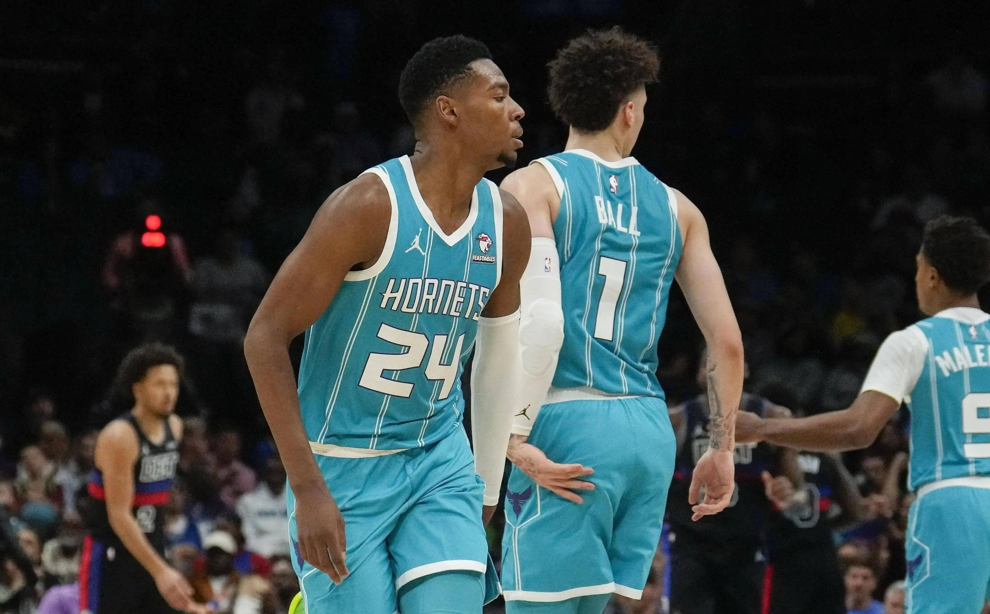 勇士大胜黄蜂，实力再次显现