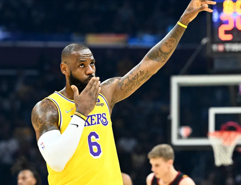 詹皇再砍三双,骑士胜负争霸 詹皇再砍三双,骑士胜负争霸