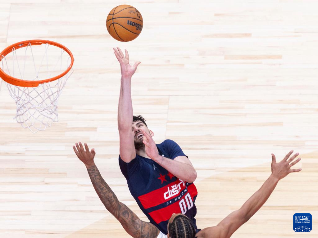 猛龙再胜奇才,保持不败纪录 猛龙再胜奇才,保持不败纪录