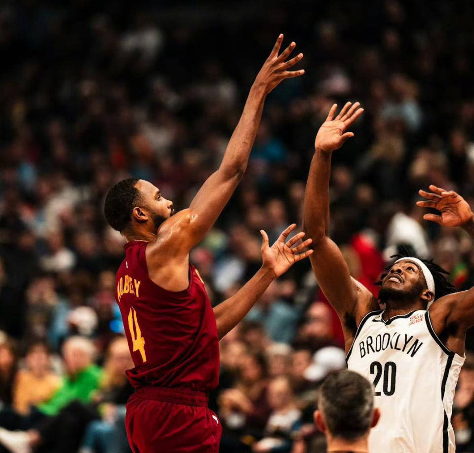 骑士逆袭篮网连胜四场