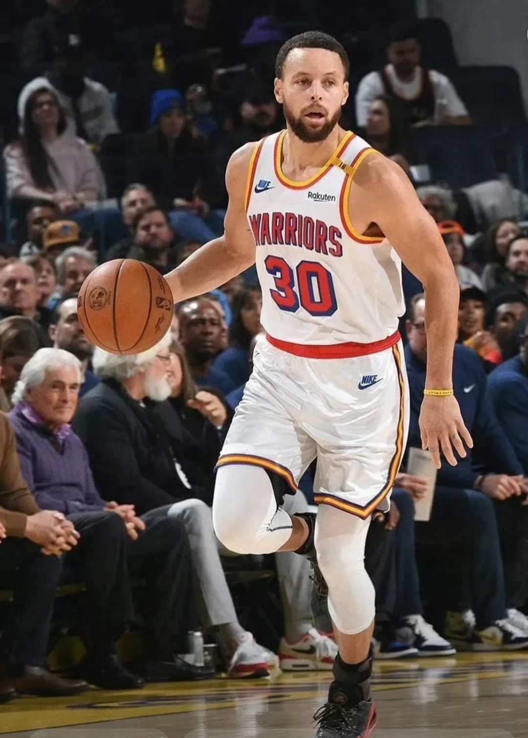 火箭胜雄鹿,湖人擒灰熊 火箭胜雄鹿,湖人擒灰熊