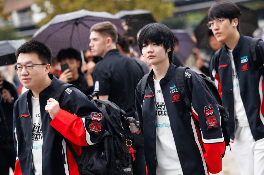 C9力克BLG,Jankos极限生还后反打宿命之战入围赛,锁定晋级资格的简单介绍 C9力克BLG,Jankos极限生还后反打宿命之战入围赛,锁定晋级资格的简单介绍