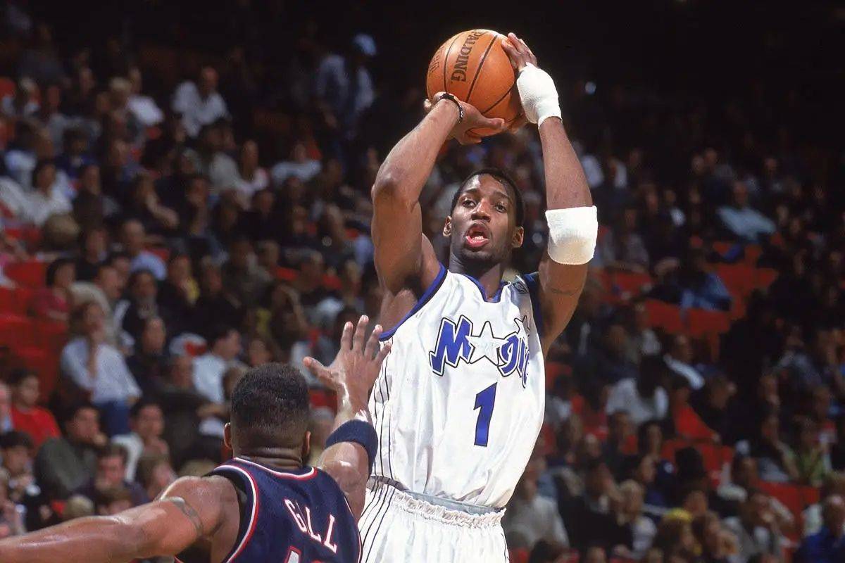 猛龙战胜魔术，近期表现强势